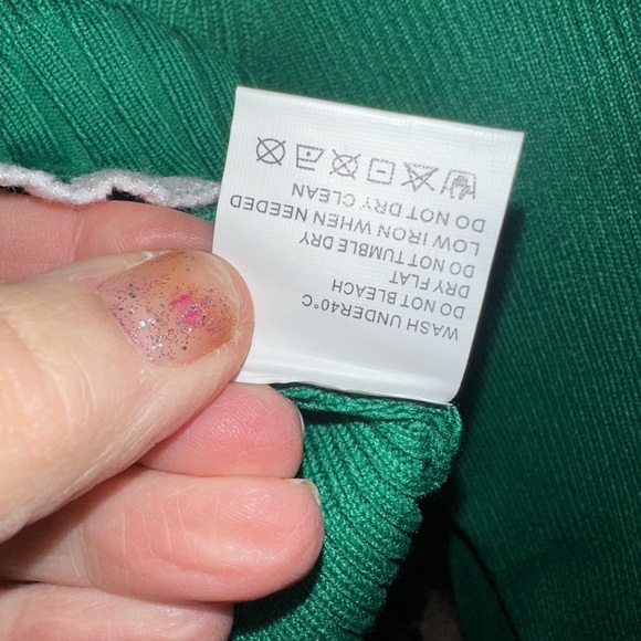 NWOT Green Ribbed Knit Skirt Set. Very Cute!! - Picture 8 of 9